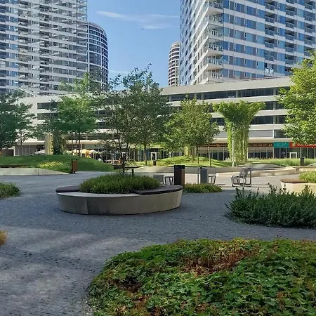 Panorama - Spacious Near Eurovea Apartamento *