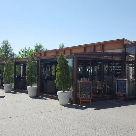 Panorama - Spacious Near Eurovea ブラチスラヴァ